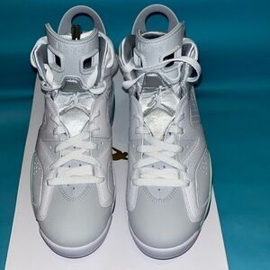 Air Jordan 6 WMNS Mint Foam Size 8.5